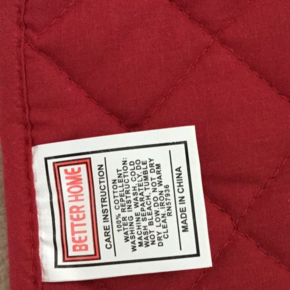 Fall Leaves set of 2 Placemats Quilted reversible - Picture 3 of 3